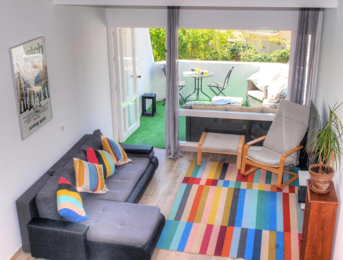 Cristos Beach Apartment エステポナ エクステリア 写真